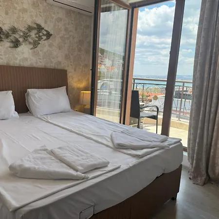 Апарт-отель Fenix Complex 4*