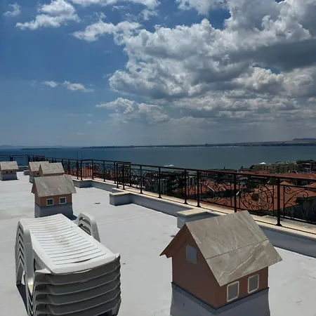 Fenix Complex Aparthotel 4*